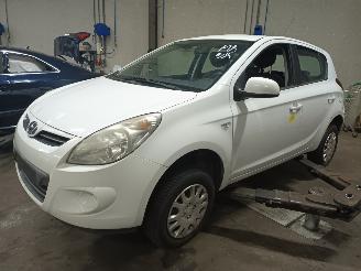 Vrakbiler auto Hyundai I-20 i20 Hatchback 1.2i 16V (G4LA) [57kW]  (09-2008/12-2012) 2011/2