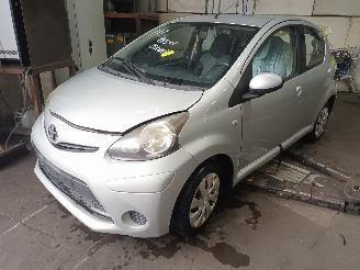 Auto da rottamare Toyota Aygo Aygo (B10) Hatchback 1.0 12V VVT-i (1KR-FE) [50kW]  (07-2005/05-2014) 2012/5
