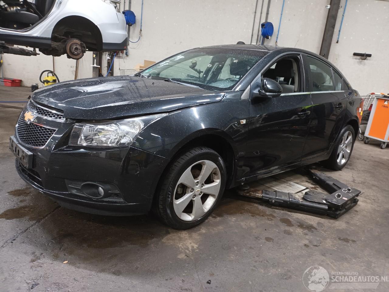 Daewoo Cruze Cruze (300) Sedan 1.8 16V VVT (F18D4(Euro 5)) [104kW]  (05-2009/12-201=
5)