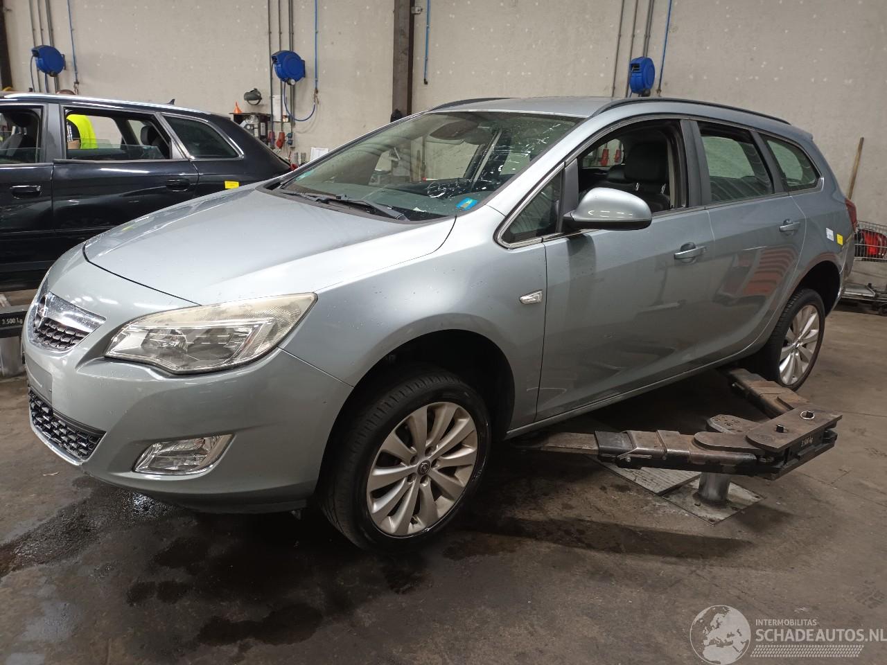 Opel Astra Astra J Sports Tourer (PD8/PE8/PF8) Combi 1.4 Turbo 16V (A14NET(Euro 5=
)) [88kW]  (10-2010/04-2016)