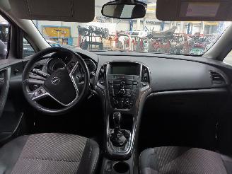 Opel Astra Astra J Sports Tourer (PD8/PE8/PF8) Combi 1.4 Turbo 16V (A14NET(Euro 5=
)) [88kW]  (10-2010/04-2016) picture 5