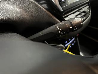 Peugeot 208 208 I (CA/CC/CK/CL) Hatchback 1.2 Vti 12V PureTech 82 (EB2F(HMZ)) [60k=
W]  (03-2012/12-2019) picture 19