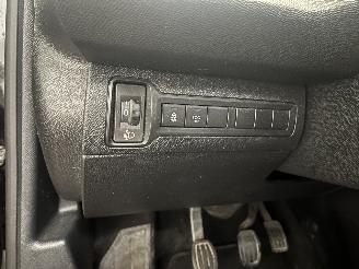 Peugeot 308 308 SW (L4/L9/LC/LJ/LR) Combi 5-drs 1.2 12V e-THP PureTech 110 (EB2DT(=
HNZ)) [81kW]  (03-2014/12-2021) picture 21