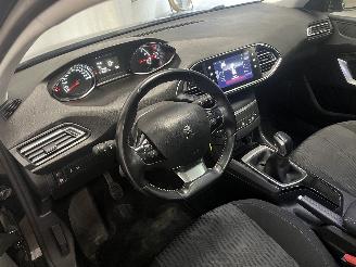 Peugeot 308 308 SW (L4/L9/LC/LJ/LR) Combi 5-drs 1.2 12V e-THP PureTech 110 (EB2DT(=
HNZ)) [81kW]  (03-2014/12-2021) picture 14