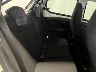 Peugeot 108 108 Hatchback 1.0 12V (1KRFE(CFB)) [51kW]  (05-2014/...) picture 17
