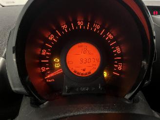 Peugeot 108 108 Hatchback 1.0 12V (1KRFE(CFB)) [51kW]  (05-2014/...) picture 22