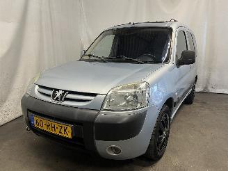 Vrakbiler auto Peugeot Partner Partner Combispace MPV 1.6 16V (TU5JP4(NFU)) [80kW]  (07-2001/03-2008)= 2005/4
