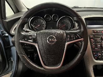 Opel Astra Astra J (PC6/PD6/PE6/PF6) Hatchback 5-drs 1.6 16V (A16XER(Euro 5)) [85=
kW]  (12-2009/10-2015) picture 29