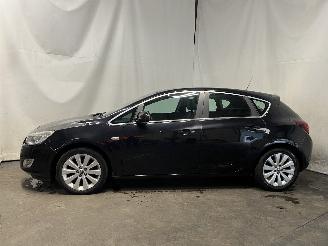 Opel Astra Astra J (PC6/PD6/PE6/PF6) Hatchback 5-drs 1.4 Turbo 16V (A14NET(Euro 5=
)) [103kW]  (12-2009/10-2015) picture 3