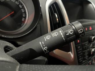 Opel Astra Astra J Sports Tourer (PD8/PE8/PF8) Combi 1.4 Turbo 16V (A14NET(Euro 5=
)) [103kW]  (10-2010/10-2015) picture 16
