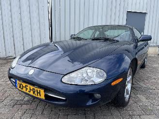 krockskadad bil auto Jaguar XK XK 8 Coupé 4.0 V8 32V (NC(AJ27)) [209kW]  (03-1996/07-2005) 2000/4