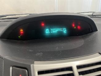 Toyota Yaris Yaris II (P9) Hatchback 1.3 16V VVT-i (2SZFE) [64kW]  (08-2005/11-2010=
) picture 18