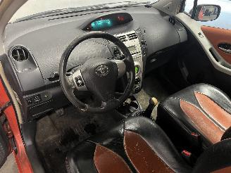 Toyota Yaris Yaris II (P9) Hatchback 1.3 16V VVT-i (2SZFE) [64kW]  (08-2005/11-2010=
) picture 15