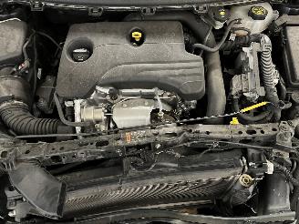 Opel Astra Astra K Sports Tourer Combi 1.0 Turbo 12V (B10XFT(Euro 6)) [77kW]  (01=
-2016/12-2022) picture 14