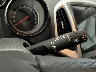 Opel Astra Astra J Sports Tourer (PD8/PE8/PF8) Combi 1.4 Turbo 16V (A14NET(Euro 5=
)) [88kW]  (10-2010/04-2016) picture 15