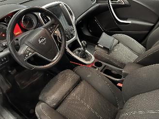 Opel Astra Astra J Sports Tourer (PD8/PE8/PF8) Combi 1.4 Turbo 16V (A14NET(Euro 5=
)) [88kW]  (10-2010/04-2016) picture 12