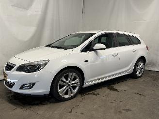 Opel Astra Astra J Sports Tourer (PD8/PE8/PF8) Combi 1.4 Turbo 16V (A14NET(Euro 5=
)) [88kW]  (10-2010/04-2016) picture 3