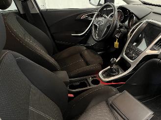 Opel Astra Astra J Sports Tourer (PD8/PE8/PF8) Combi 1.4 Turbo 16V (A14NET(Euro 5=
)) [88kW]  (10-2010/04-2016) picture 9