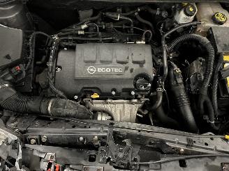 Opel Astra Astra J Sports Tourer (PD8/PE8/PF8) Combi 1.4 Turbo 16V (A14NET(Euro 5=
)) [103kW]  (10-2010/10-2015) picture 11