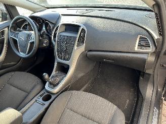Opel Astra Astra J (PC6/PD6/PE6/PF6) Hatchback 5-drs 2.0 CDTI 16V 160 Ecotec (A20=
DTH) [118kW]  (12-2009/05-2011) picture 8