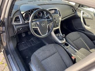 Opel Astra Astra J (PC6/PD6/PE6/PF6) Hatchback 5-drs 2.0 CDTI 16V 160 Ecotec (A20=
DTH) [118kW]  (12-2009/05-2011) picture 10