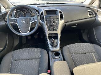 Opel Astra Astra J (PC6/PD6/PE6/PF6) Hatchback 5-drs 2.0 CDTI 16V 160 Ecotec (A20=
DTH) [118kW]  (12-2009/05-2011) picture 9