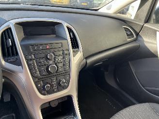 Opel Astra Astra J (PC6/PD6/PE6/PF6) Hatchback 5-drs 2.0 CDTI 16V 160 Ecotec (A20=
DTH) [118kW]  (12-2009/05-2011) picture 13