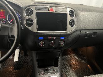 Volkswagen Tiguan Tiguan (5N1/2) SUV 2.0 TDI DRF 16V 4Motion (CBBB(Euro 5)) [125kW]  (09=
-2007/07-2018) picture 22