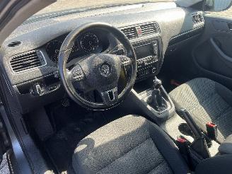 Volkswagen Jetta Jetta IV (162/16A) Sedan 1.2 TSI (CBZB) [77kW]  (10-2010/12-2017) picture 25