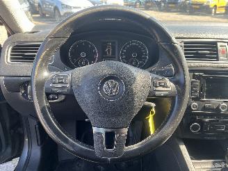 Volkswagen Jetta Jetta IV (162/16A) Sedan 1.2 TSI (CBZB) [77kW]  (10-2010/12-2017) picture 26
