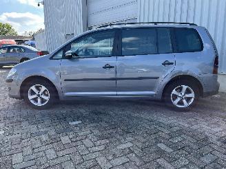Volkswagen Touran Touran (1T1/T2) MPV 1.4 16V TSI 140 (CAVC) [103kW]  (02-2006/05-2010) picture 4
