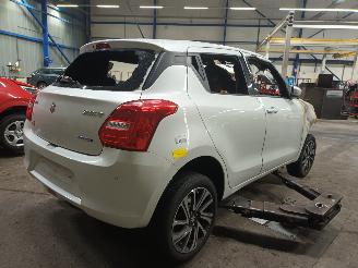 Suzuki Swift Swift (ZC/ZD) Hatchback 5-drs 1.2 Dual Jet 16V Smart Hybrid (K12D) [61=
kW]  (06-2020/...) picture 3