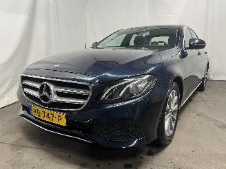 krockskadad bil auto Mercedes E-klasse E (W213) Sedan E-220d 2.0 Turbo 16V (OM654.920) [143kW]  (01-2016/10-2=
023) 2017/10