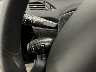 Peugeot 208 208 I (CA/CC/CK/CL) Hatchback 1.2 Vti 12V PureTech 82 (EB2F(HMZ)) [60k=
W]  (03-2012/12-2019) picture 23