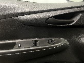 Opel Karl Karl Hatchback 5-drs 1.0 12V (B10XE(Euro 6)) [55kW]  (01-2015/03-2019)= picture 24