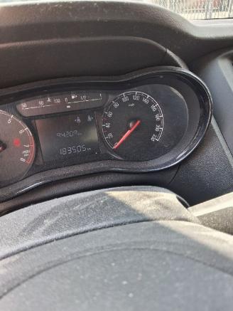 Opel Karl Karl Hatchback 5-drs 1.0 12V (B10XE(Euro 6)) [55kW]  (01-2015/03-2019)= picture 2