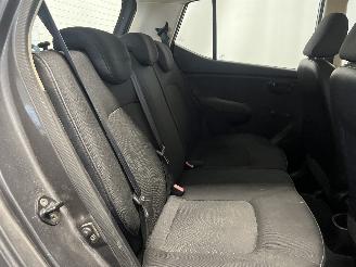 Hyundai I-10 i10 (F5) Hatchback 1.1i 12V (G4HG5) [51kW]  (04-2011/12-2013) picture 12
