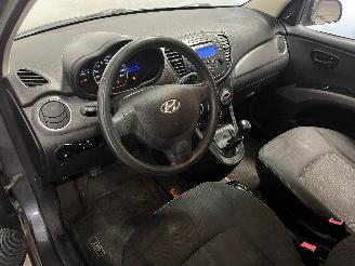 Hyundai I-10 i10 (F5) Hatchback 1.1i 12V (G4HG5) [51kW]  (04-2011/12-2013) picture 14