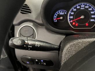 Hyundai I-10 i10 (F5) Hatchback 1.1i 12V (G4HG5) [51kW]  (04-2011/12-2013) picture 19