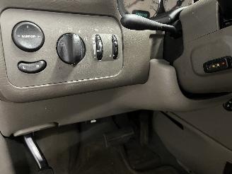 Chrysler Voyager Voyager/Grand Voyager (RG/RS) MPV 3.3 V6 AWD Grand Voyager (EGA) [128k=
W]  (02-2001/12-2008) picture 23