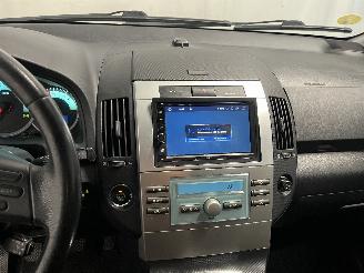 Toyota Corolla Corolla Verso (R10/11) MPV 1.8 16V VVT-i (1ZZFE) [95kW]  (04-2004/03-2=
009) picture 26