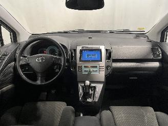 Toyota Corolla Corolla Verso (R10/11) MPV 1.8 16V VVT-i (1ZZFE) [95kW]  (04-2004/03-2=
009) picture 23