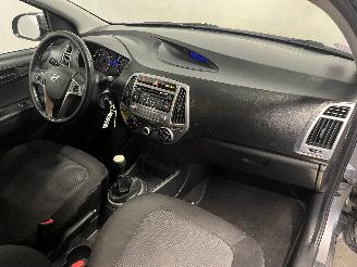 Hyundai I-20 i20 Hatchback 1.2i 16V (G4LA) [63kW]  (03-2012/12-2015) picture 13