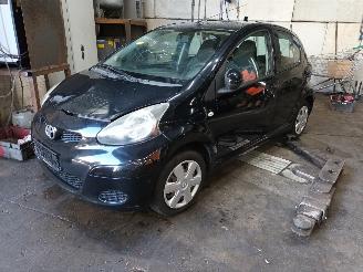 Auto da rottamare Toyota Aygo Aygo (B10) Hatchback 1.0 12V VVT-i (1KR-FE) [50kW]  (07-2005/05-2014) 2011/11