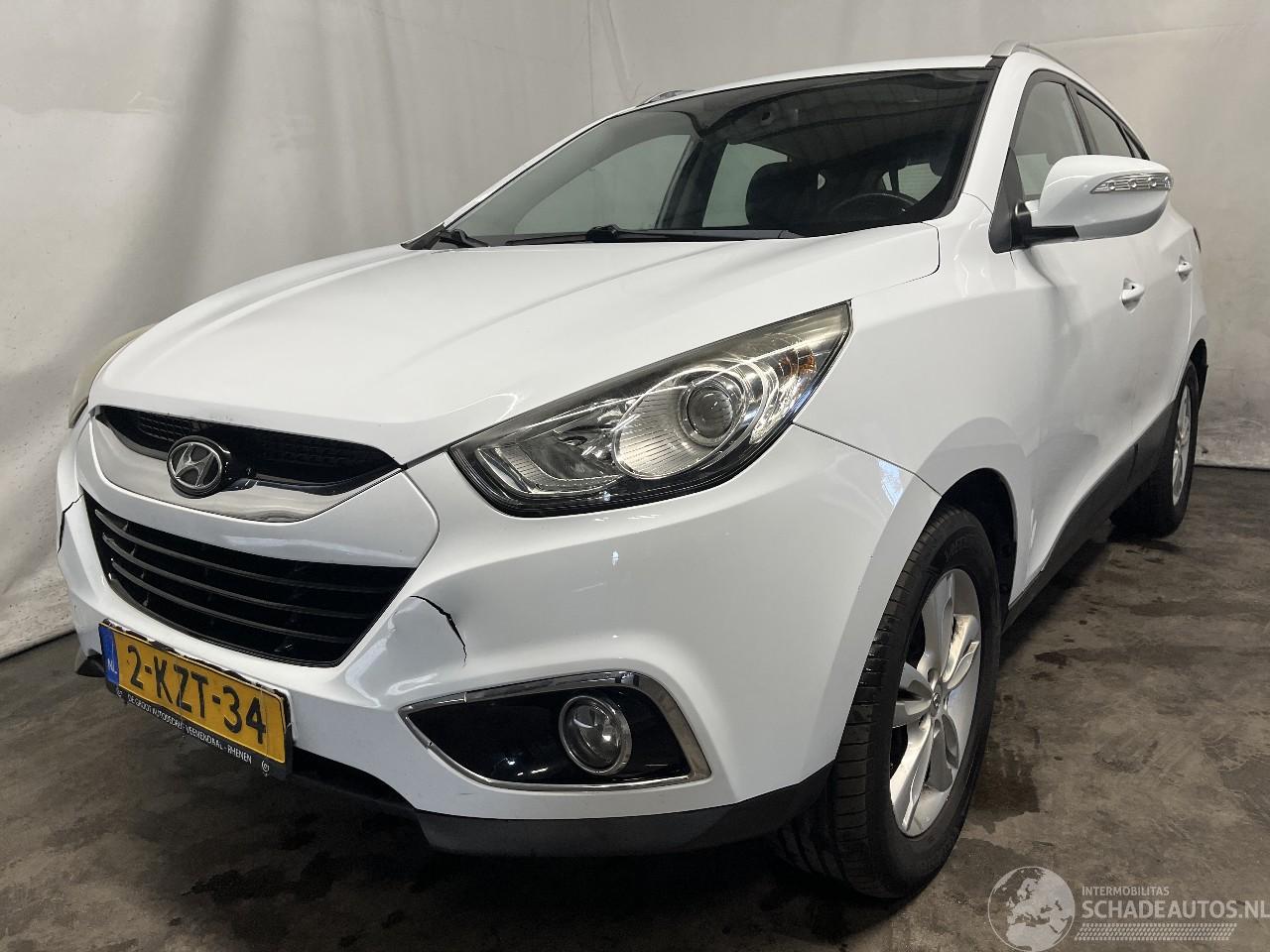Hyundai Ix35 iX35 (LM) SUV 2.0 16V (G4KD) [120kW]  (01-2010/08-2013)