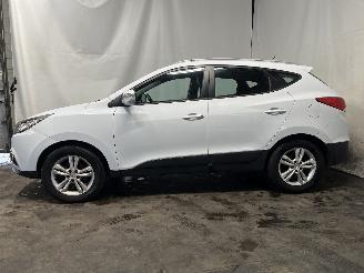 Hyundai Ix35 iX35 (LM) SUV 2.0 16V (G4KD) [120kW]  (01-2010/08-2013) picture 4