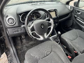 Renault Clio Clio IV Estate/Grandtour (7R) Combi 5-drs 0.9 Energy TCE 90 12V (H4B-4=
00(H4B-A4)) [66kW]  (01-2013/08-2021) picture 15
