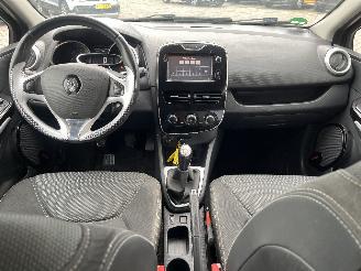 Renault Clio Clio IV Estate/Grandtour (7R) Combi 5-drs 0.9 Energy TCE 90 12V (H4B-4=
00(H4B-A4)) [66kW]  (01-2013/08-2021) picture 14