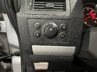 Opel Zafira Zafira (M75) MPV 1.6 16V (Z16XEP(Euro 4)) [77kW]  (07-2005/09-2012) picture 22