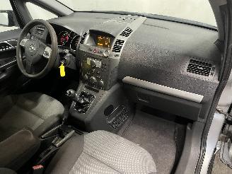 Opel Zafira Zafira (M75) MPV 1.6 16V (Z16XEP(Euro 4)) [77kW]  (07-2005/09-2012) picture 13